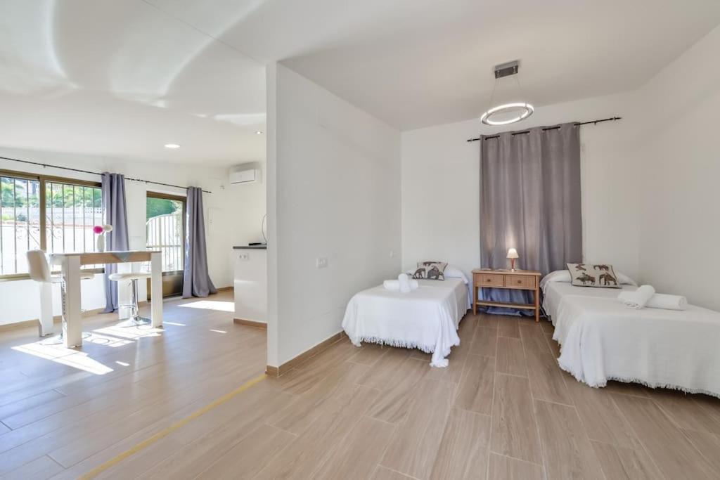 Guzman - Beniali Villa *